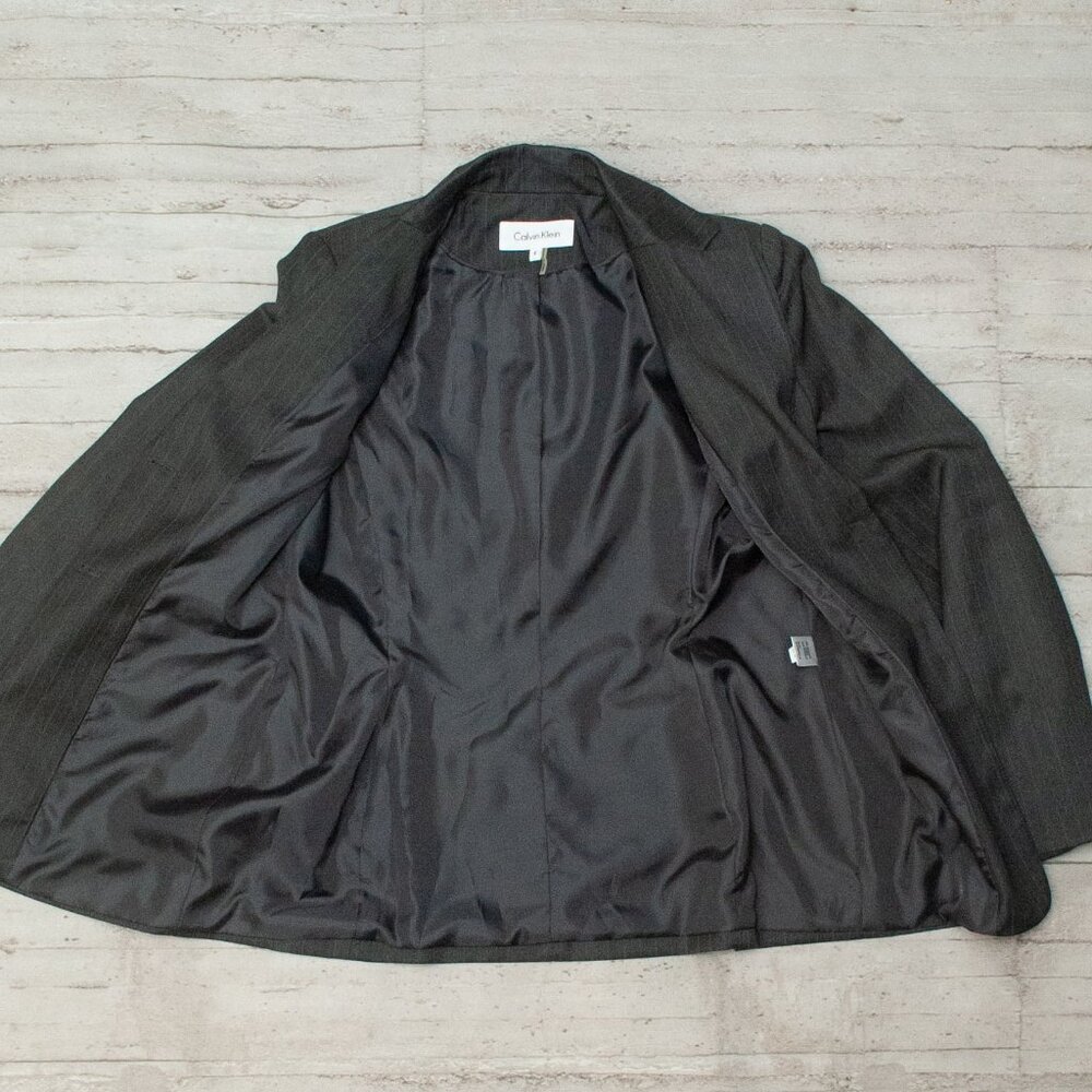 Calvin Klein Pinstripe Suit in Grey and Black size 4 - Picture 6 of 14